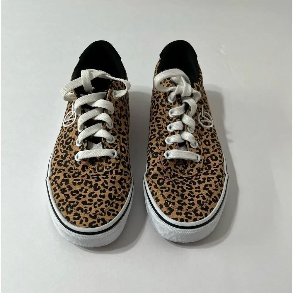 Vans Animal Print Skateboarding Shoe Womens Size 6